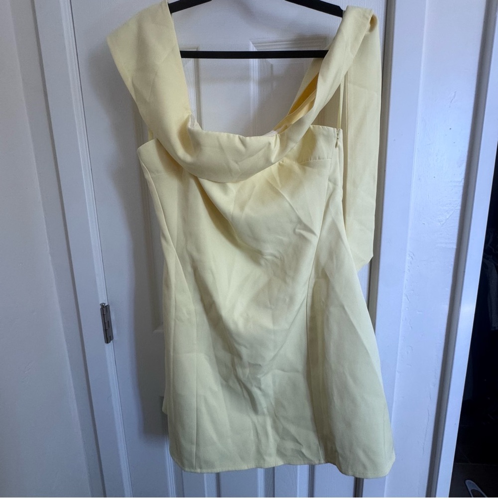 Chic Yellow Mini Dress